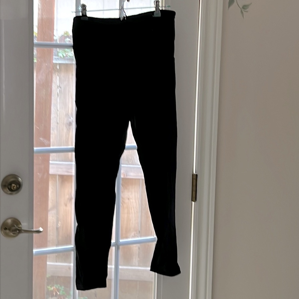 Black leggings